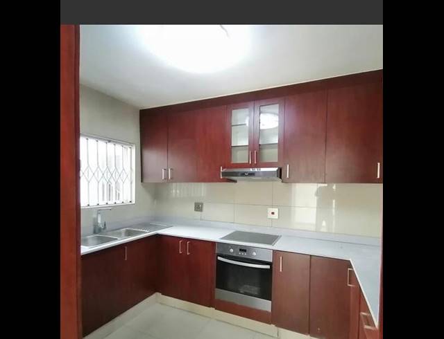 3 BEDROOM APARTMENT TO LET IN SOUTH BEACH